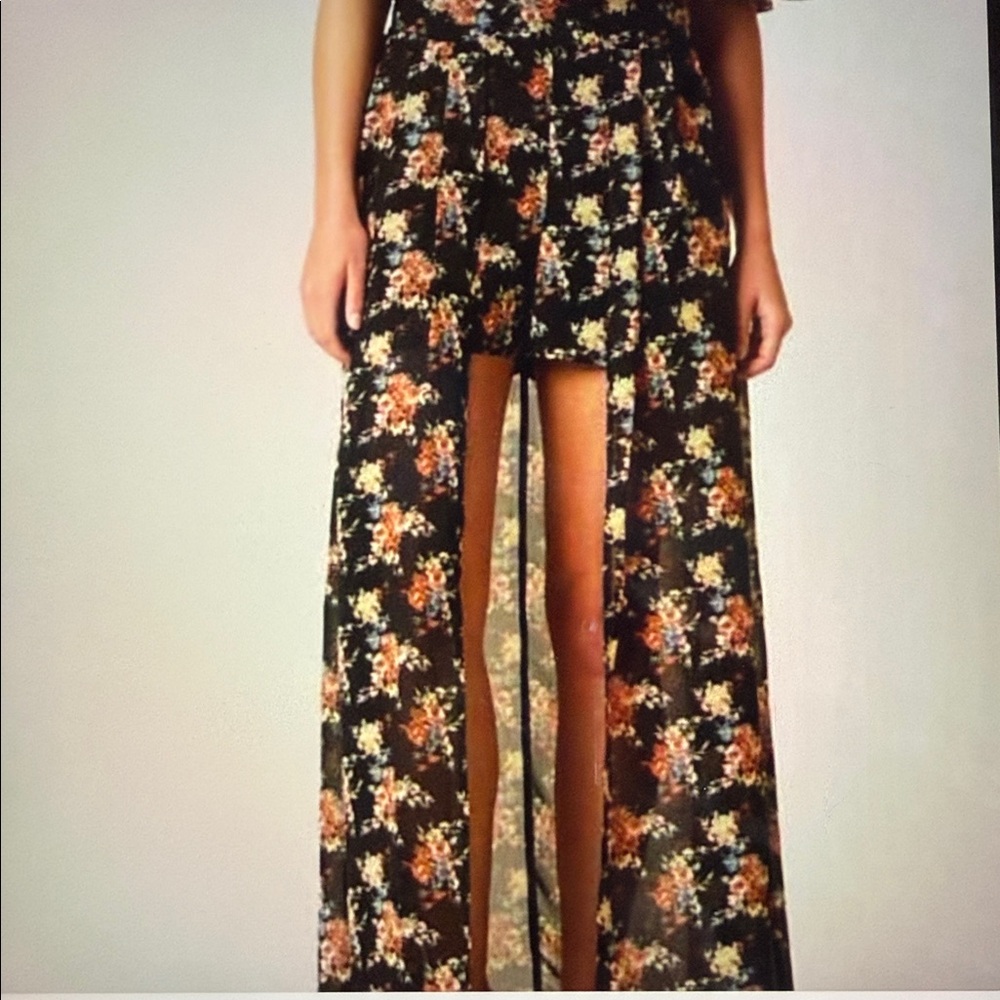 DAYTRIP MAXI SKORT from Buckle. Women’s size medium. New With Tags.